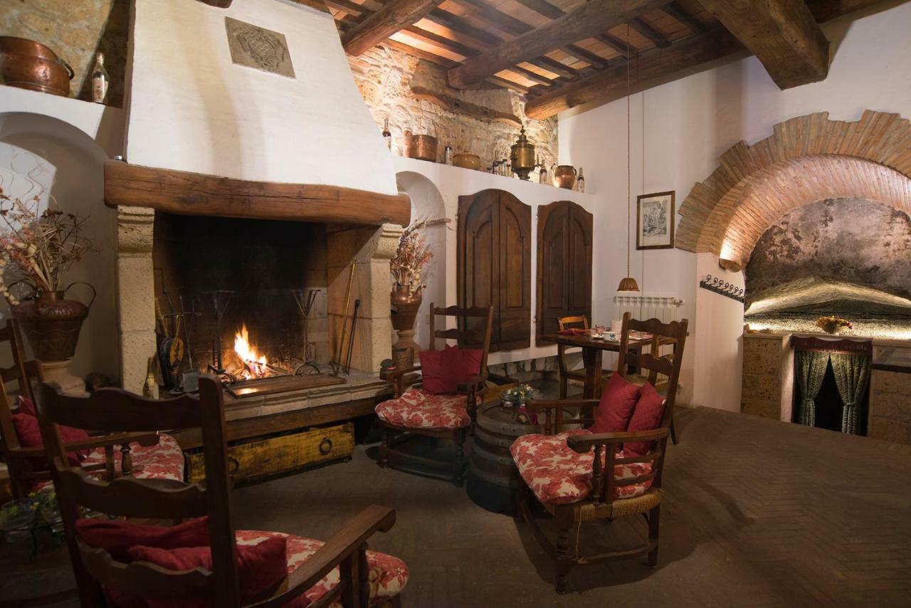 Castello Di Proceno Albergo Diffuso In Dimora D'Epoca Exterior photo