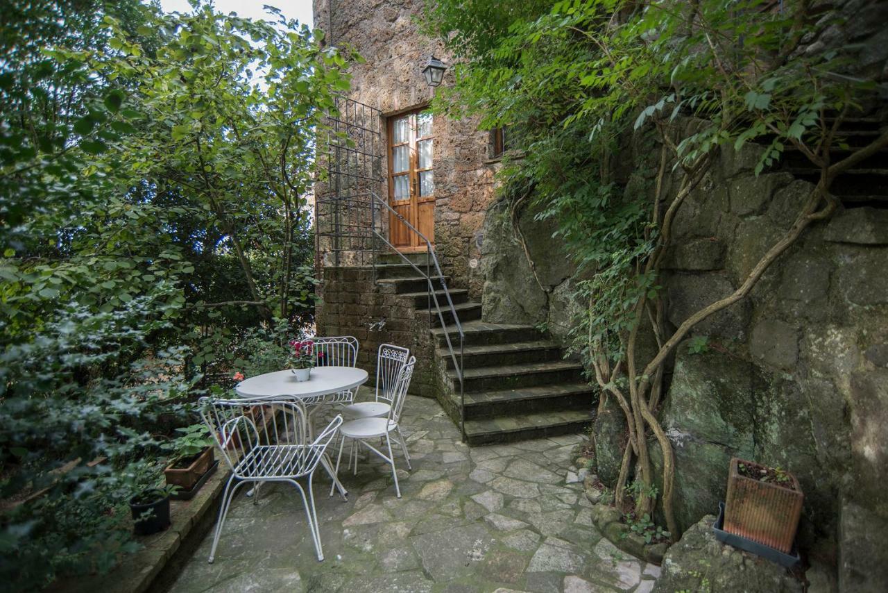 Castello Di Proceno Albergo Diffuso In Dimora D'Epoca Exterior photo