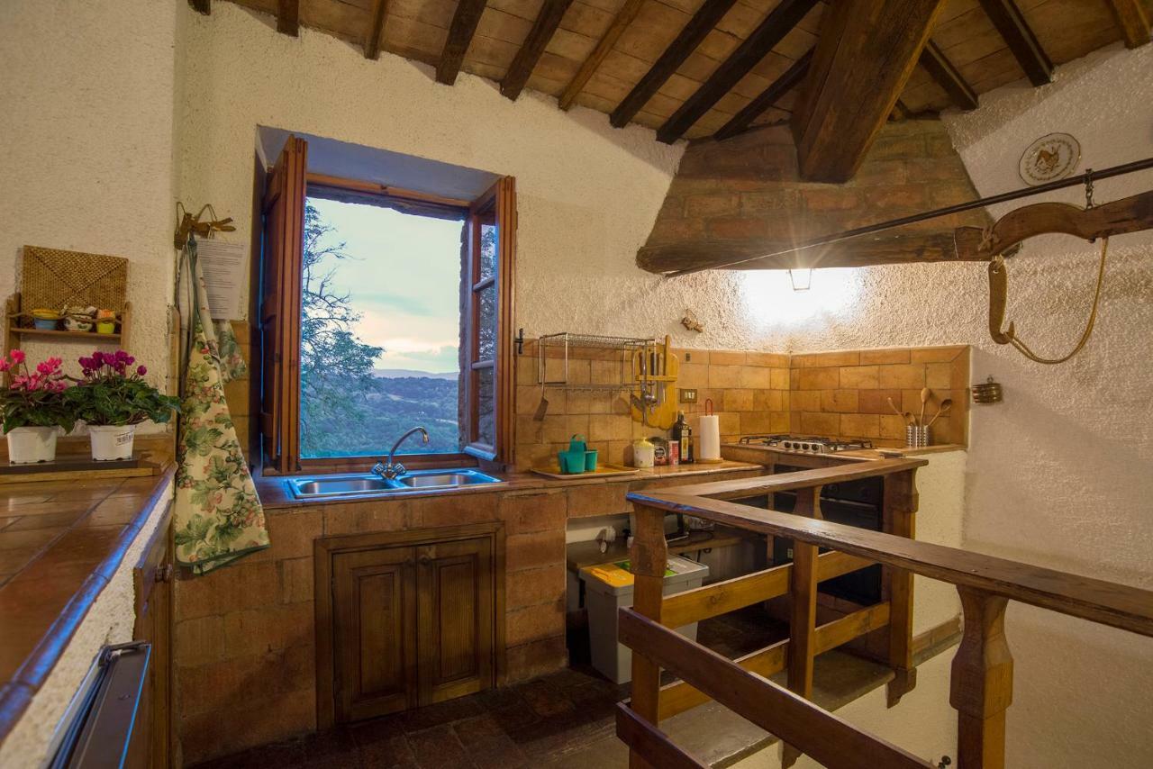Castello Di Proceno Albergo Diffuso In Dimora D'Epoca Exterior photo